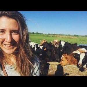 Meet your Posher, Becky